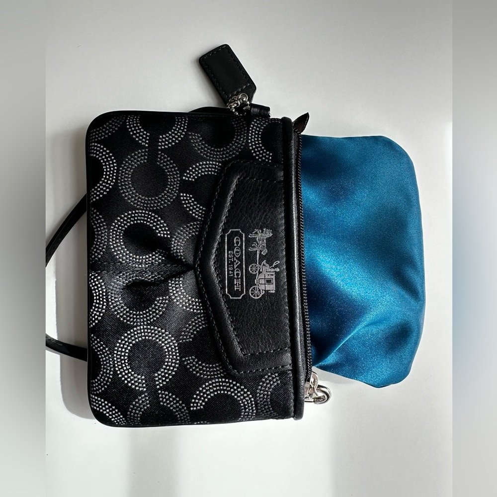 Vintage Coach black wristlet - Picture 6 of 6